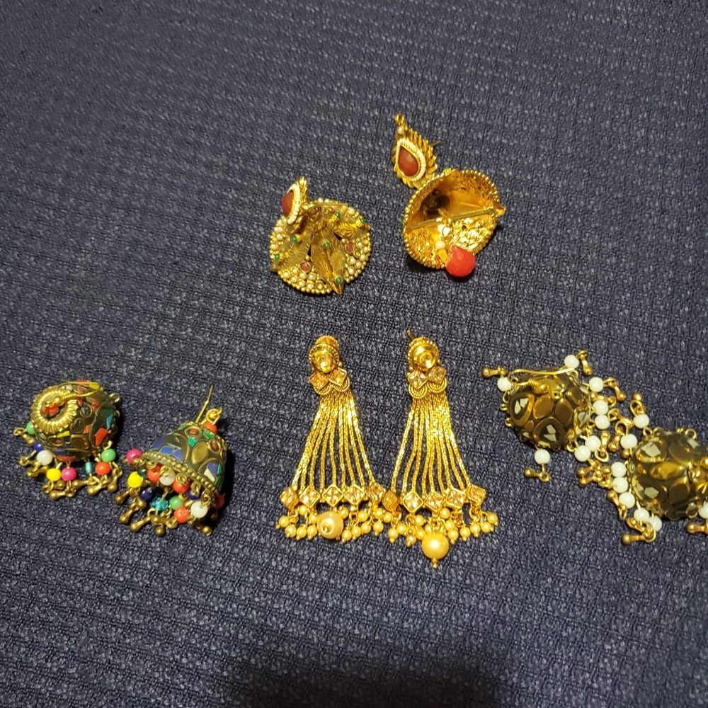 Womens bundle earrings
